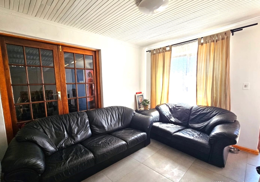 3 Bedroom Property for Sale in Klein Nederburg Western Cape